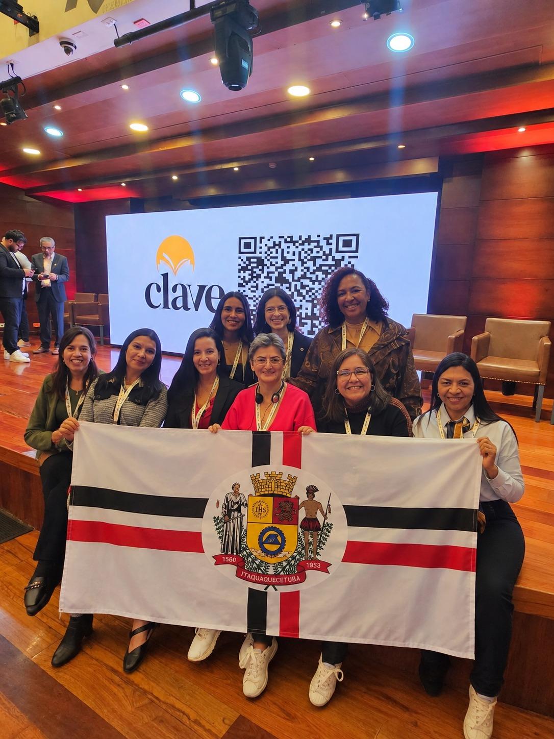 Itaquá participa de imersão internacional sobre alfabetização na Colômbia
